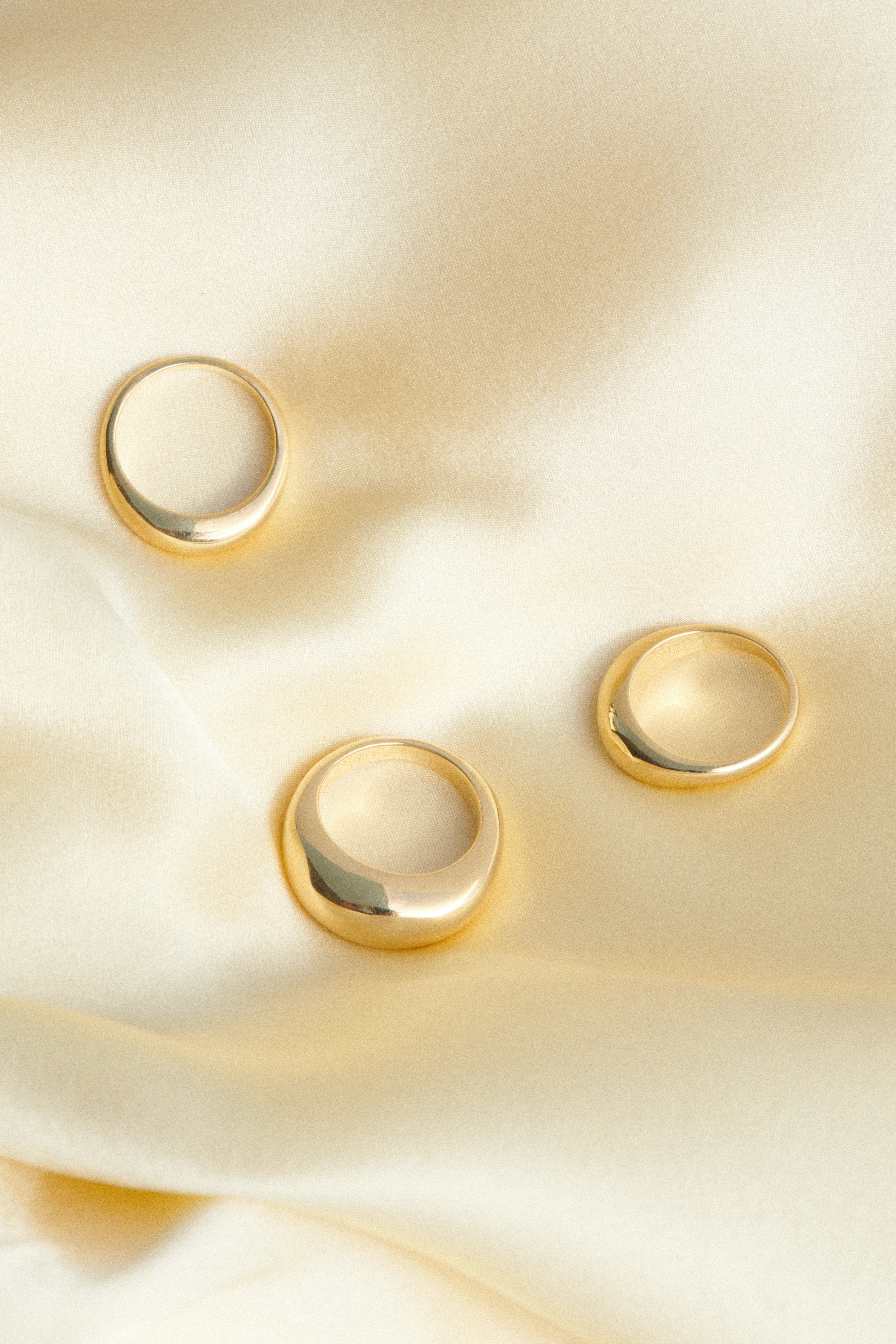 18K GOLD STACKING RINGS - Image 7