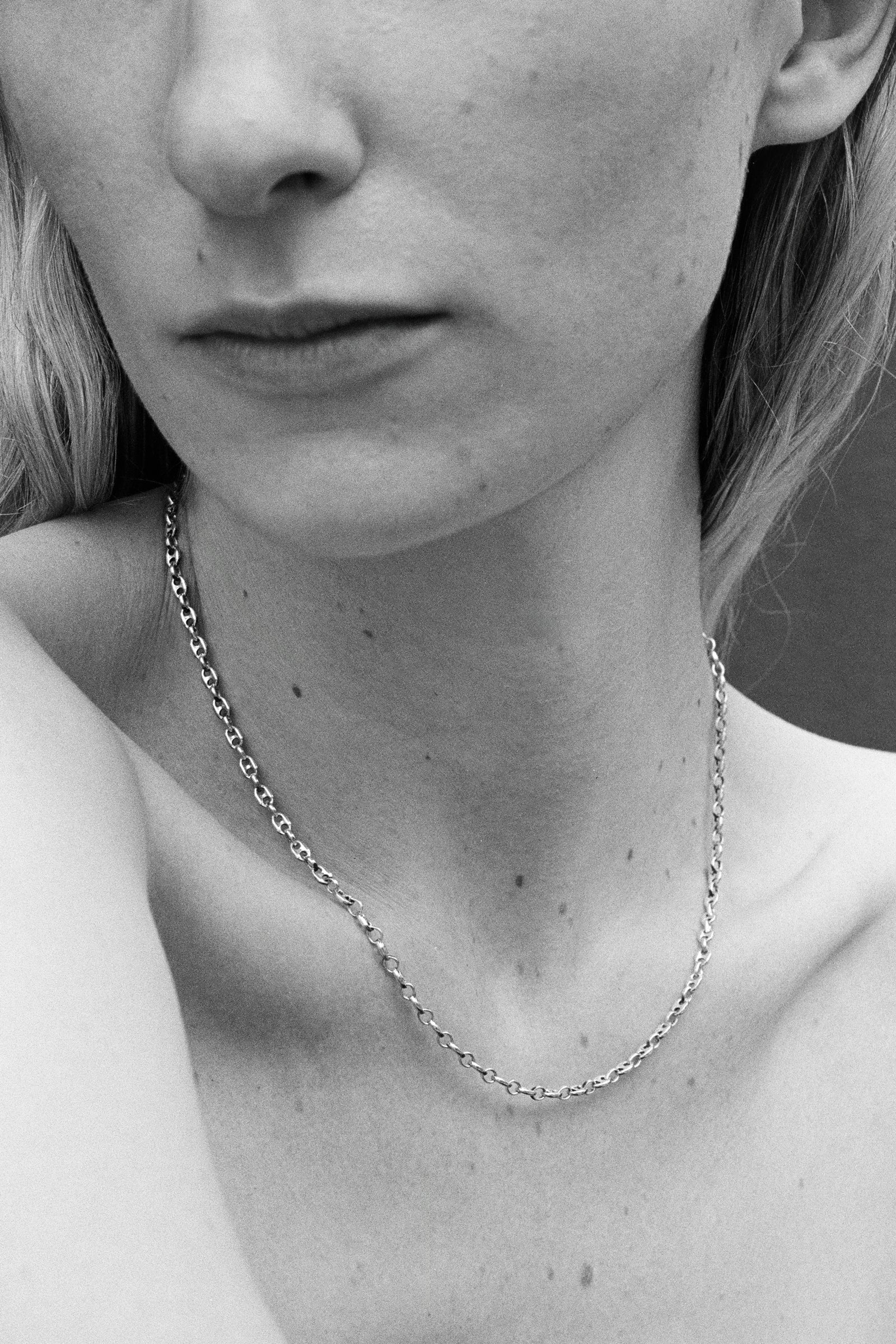 Classic Delicate Chain 18in
