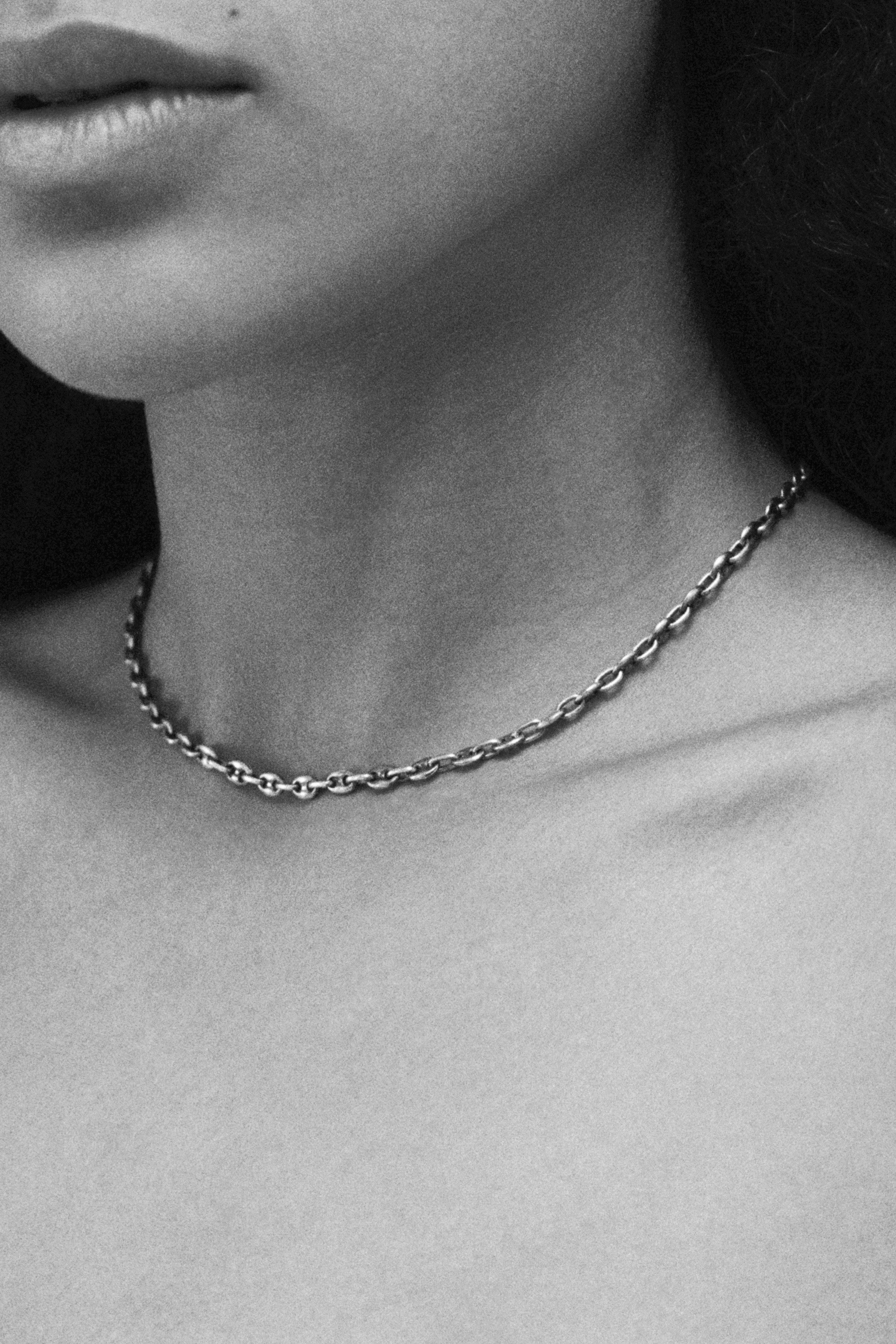 Classic Delicate Chain - Image 3