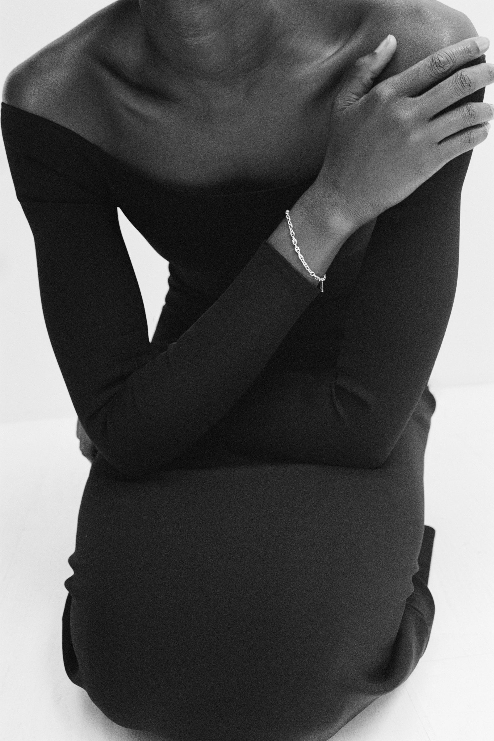 Classic Delicate Chain Bracelet - Image 4