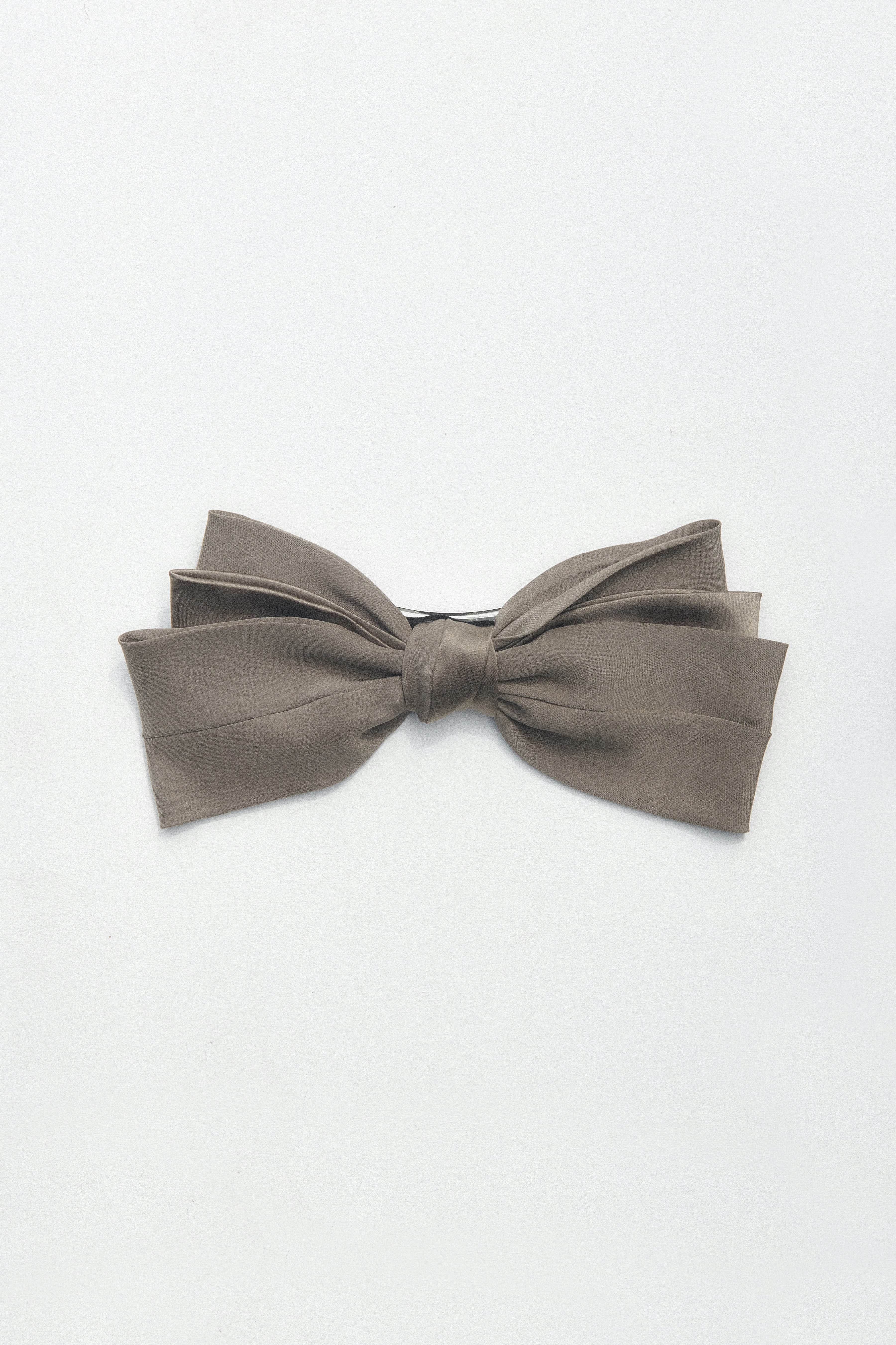 CLASSIC SILK BOW - Image 4