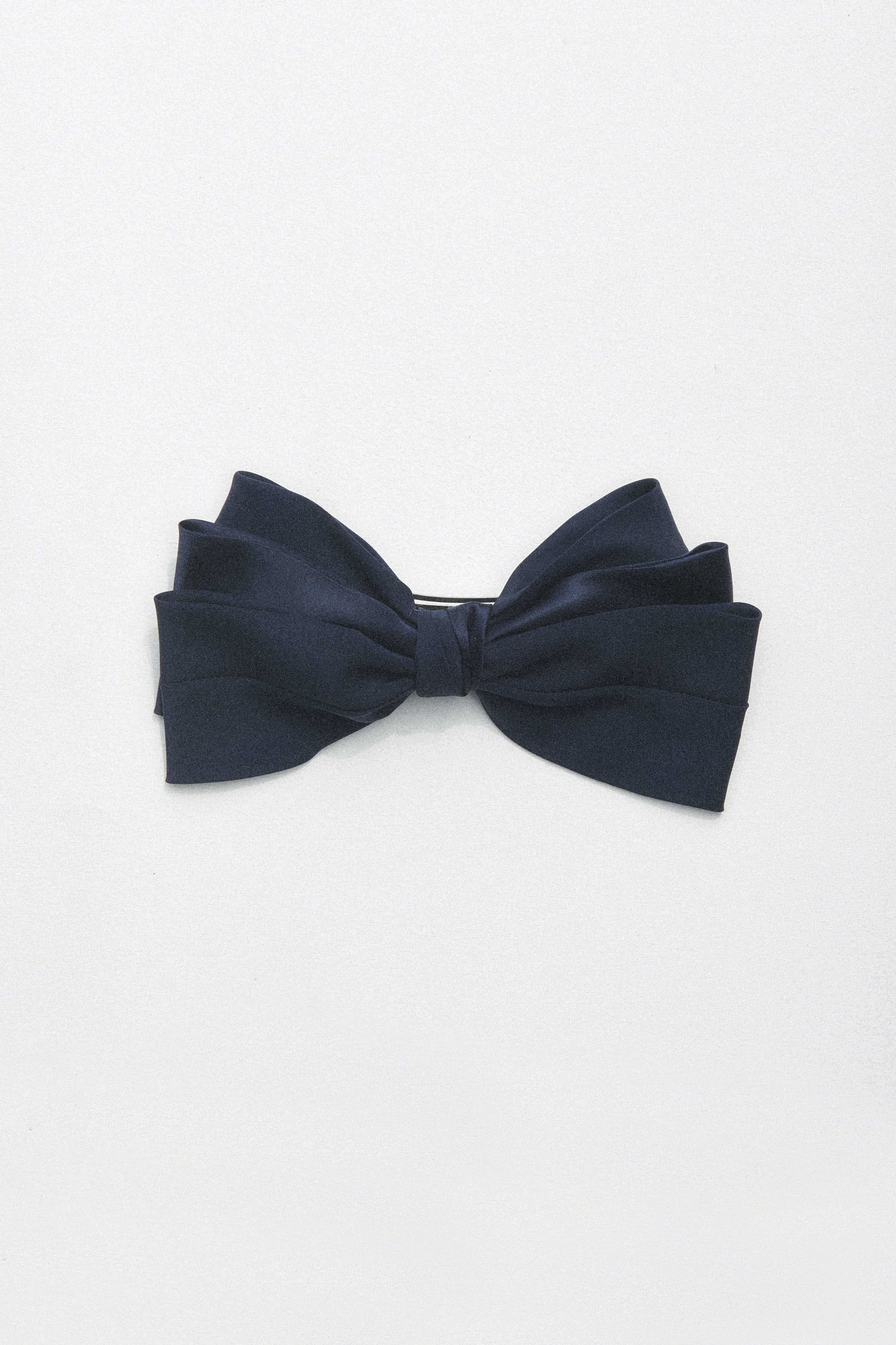 CLASSIC SILK BOW - Image 5