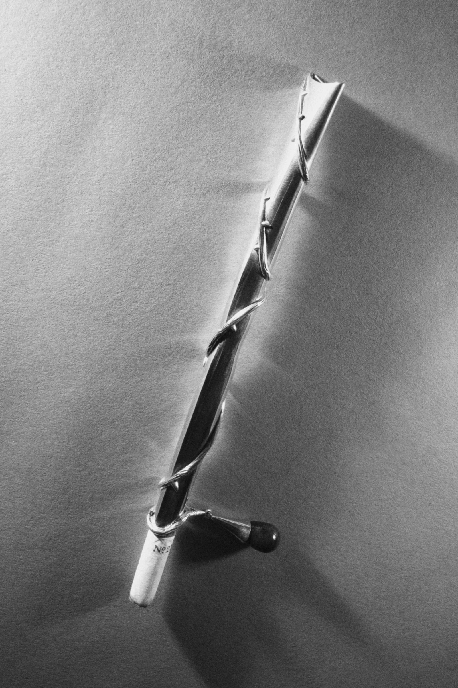 Climbing Thorn Cigarette Holder, Lapis - Image 3