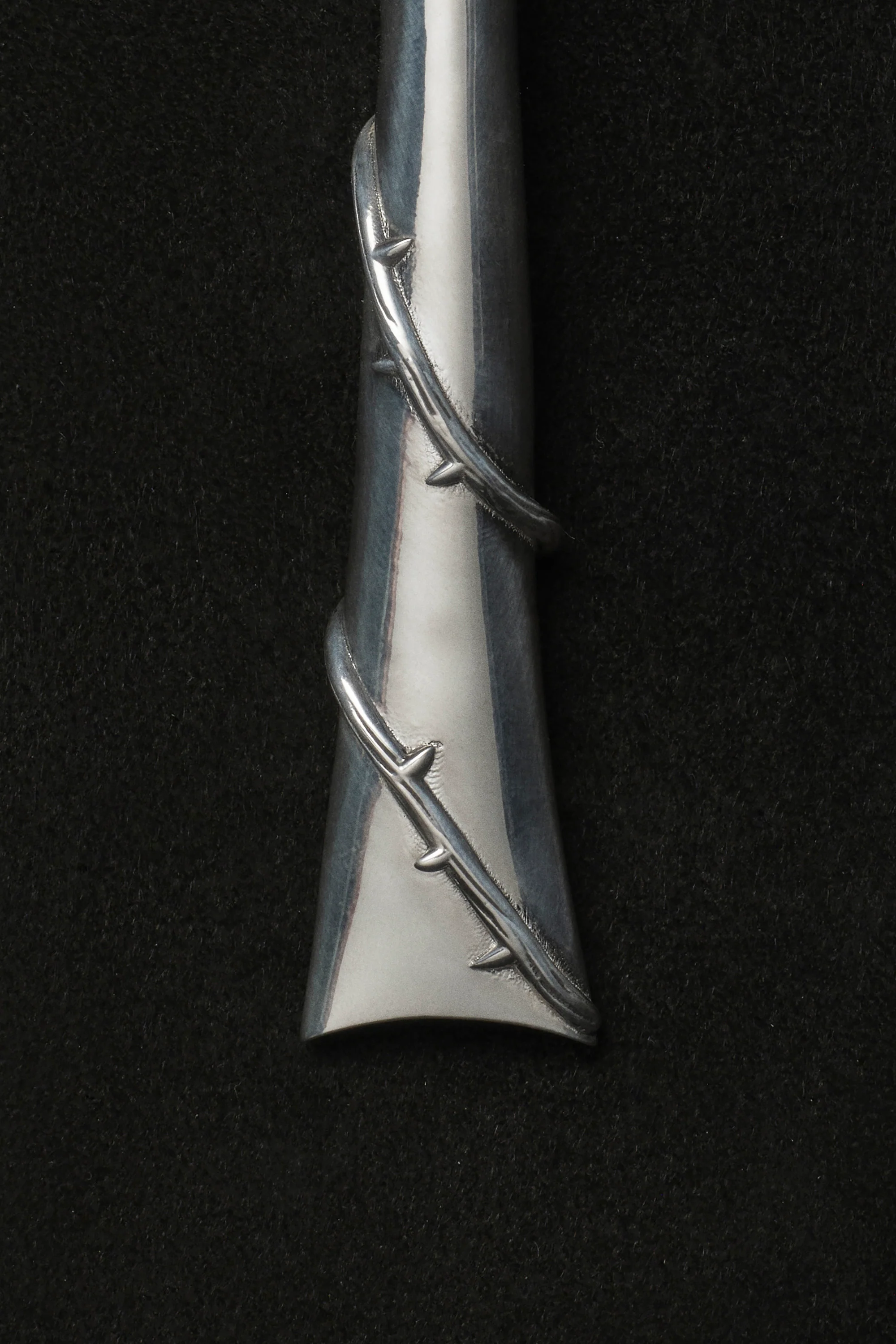 Climbing Thorn Cigarette Holder, Lapis - Image 7