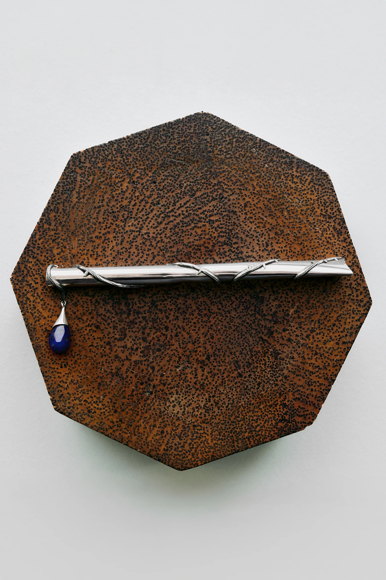 Climbing Thorn Cigarette Holder, Lapis - Image 9