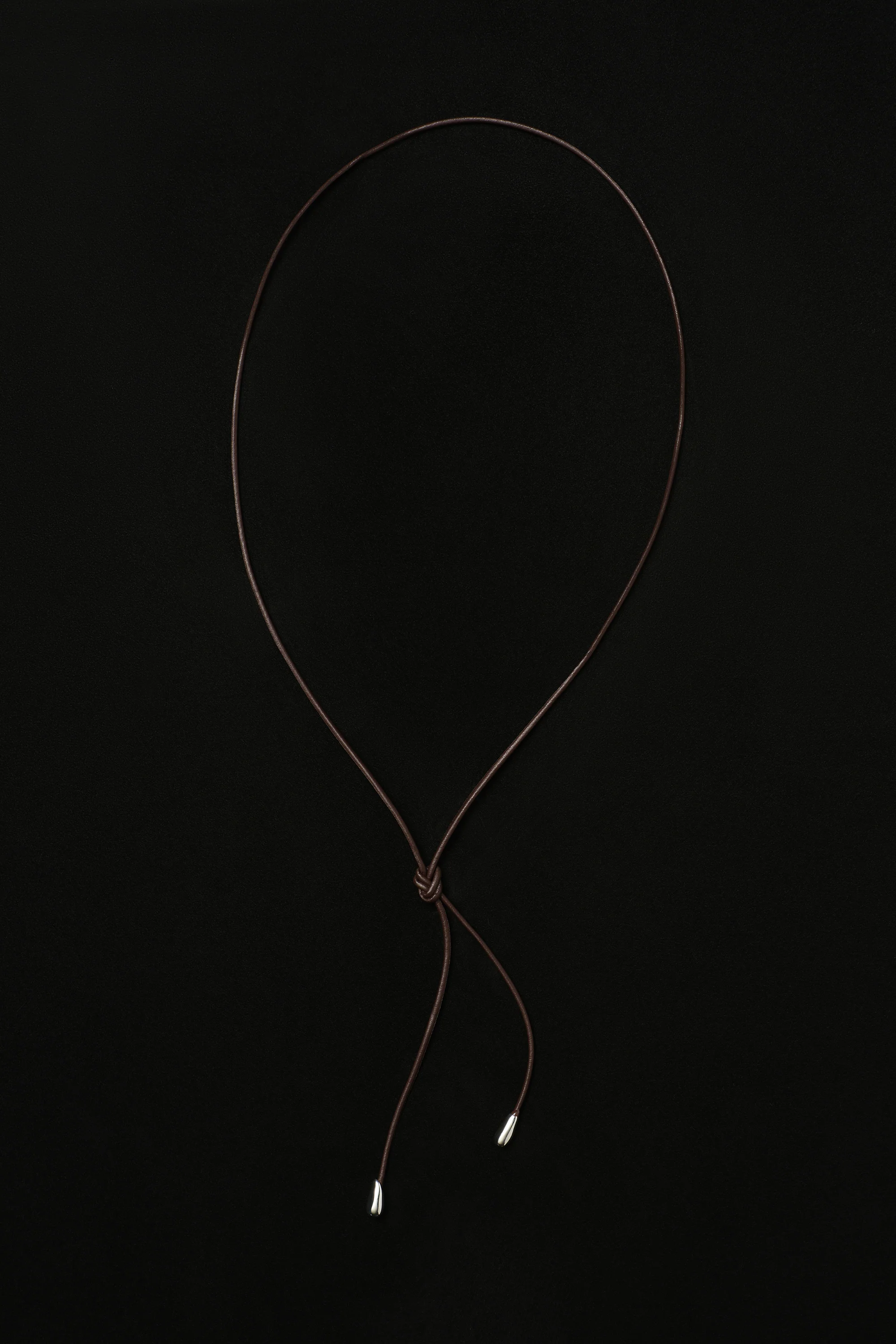 Elegant Shoelace Choker in Vegan Leather - Image 5
