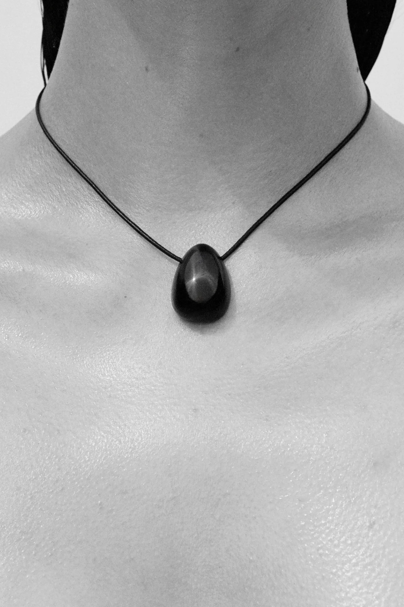 Everyday Egg Choker in Onyx - Image 3