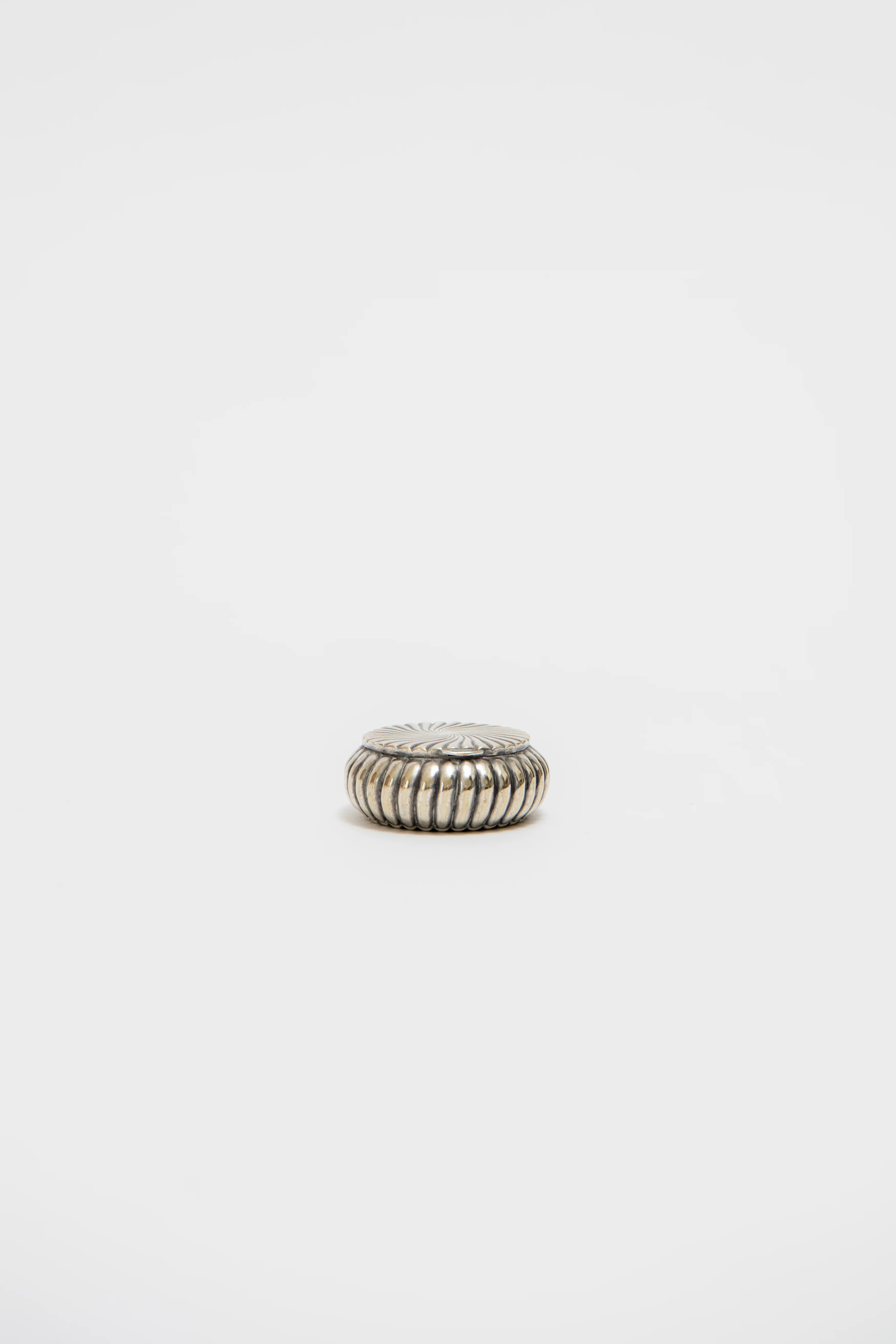 FRENCH, STERLING SILVER PILL BOX, C. 1920 - Image 3