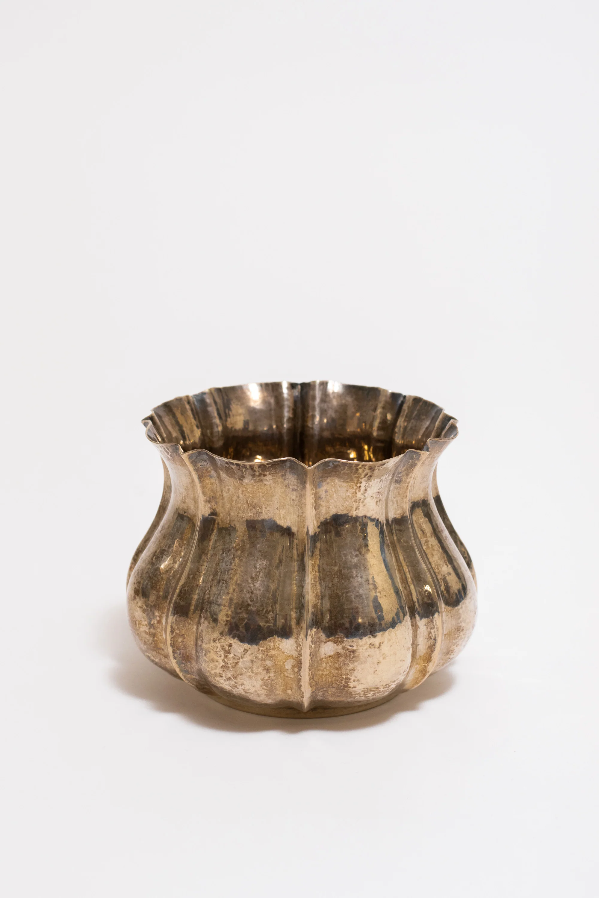 HAMMERED SILVER VASE, C. 1935 - Image 2