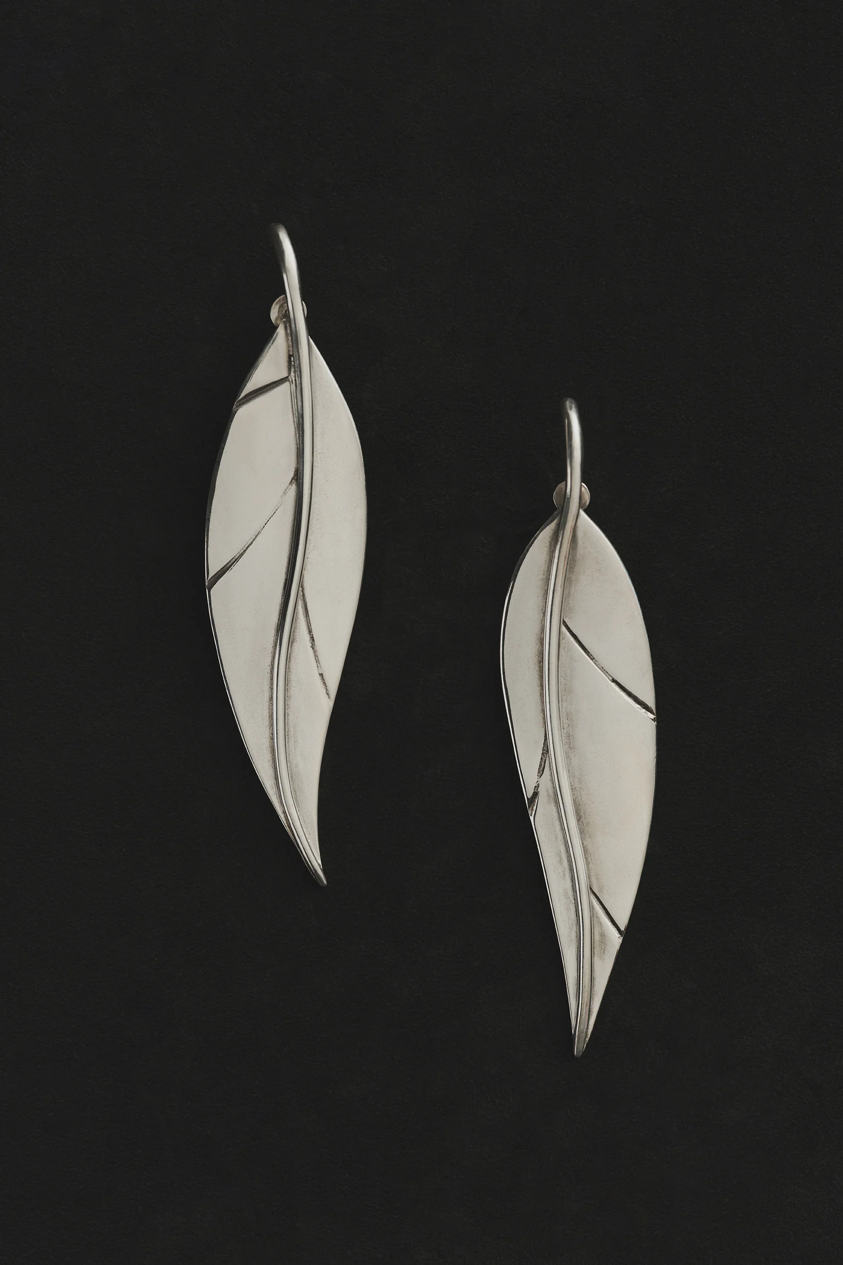 LEAF EARRINGS - Image 3