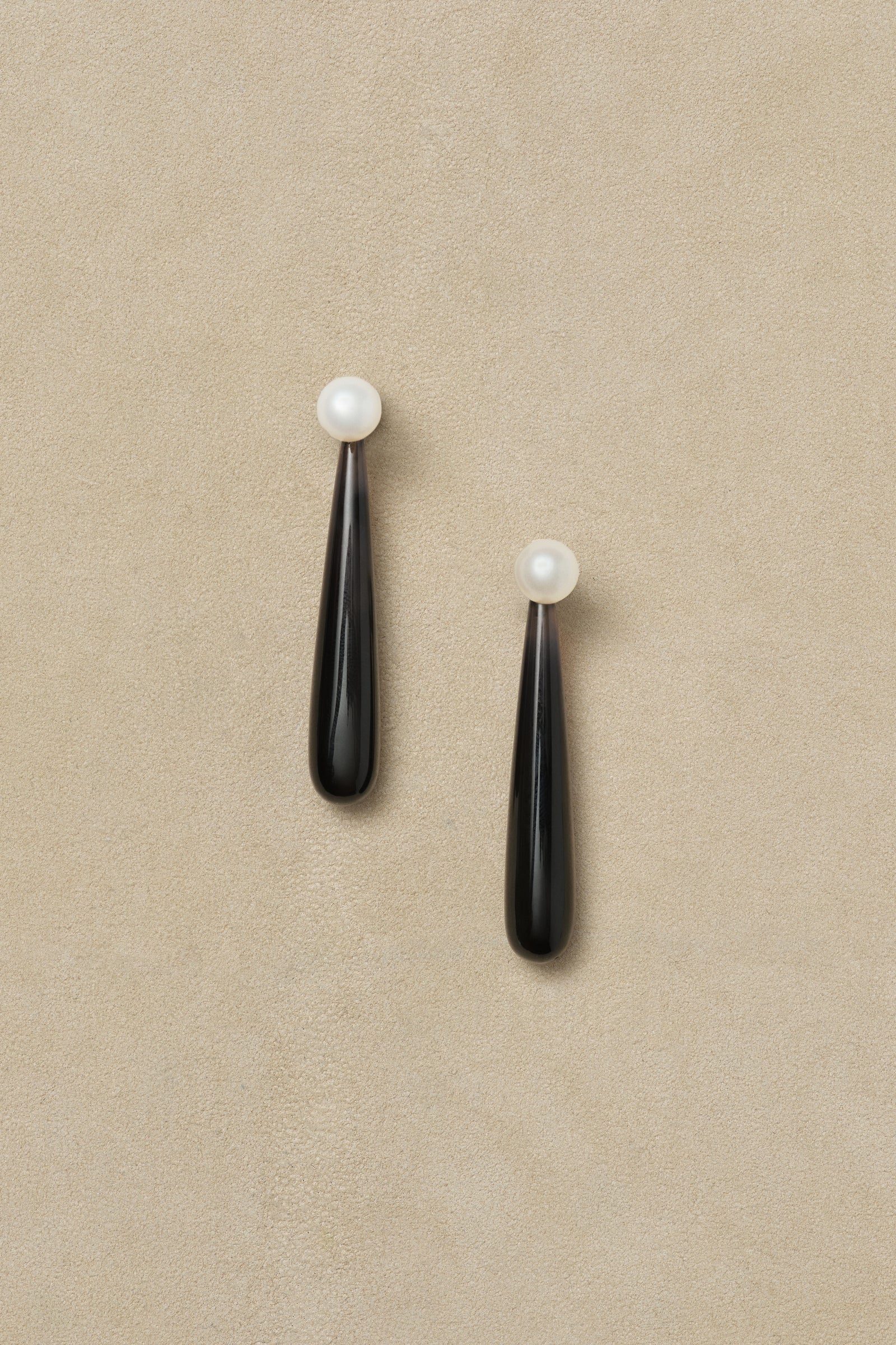 Medium Angelyne Earrings in Onyx - Image 2