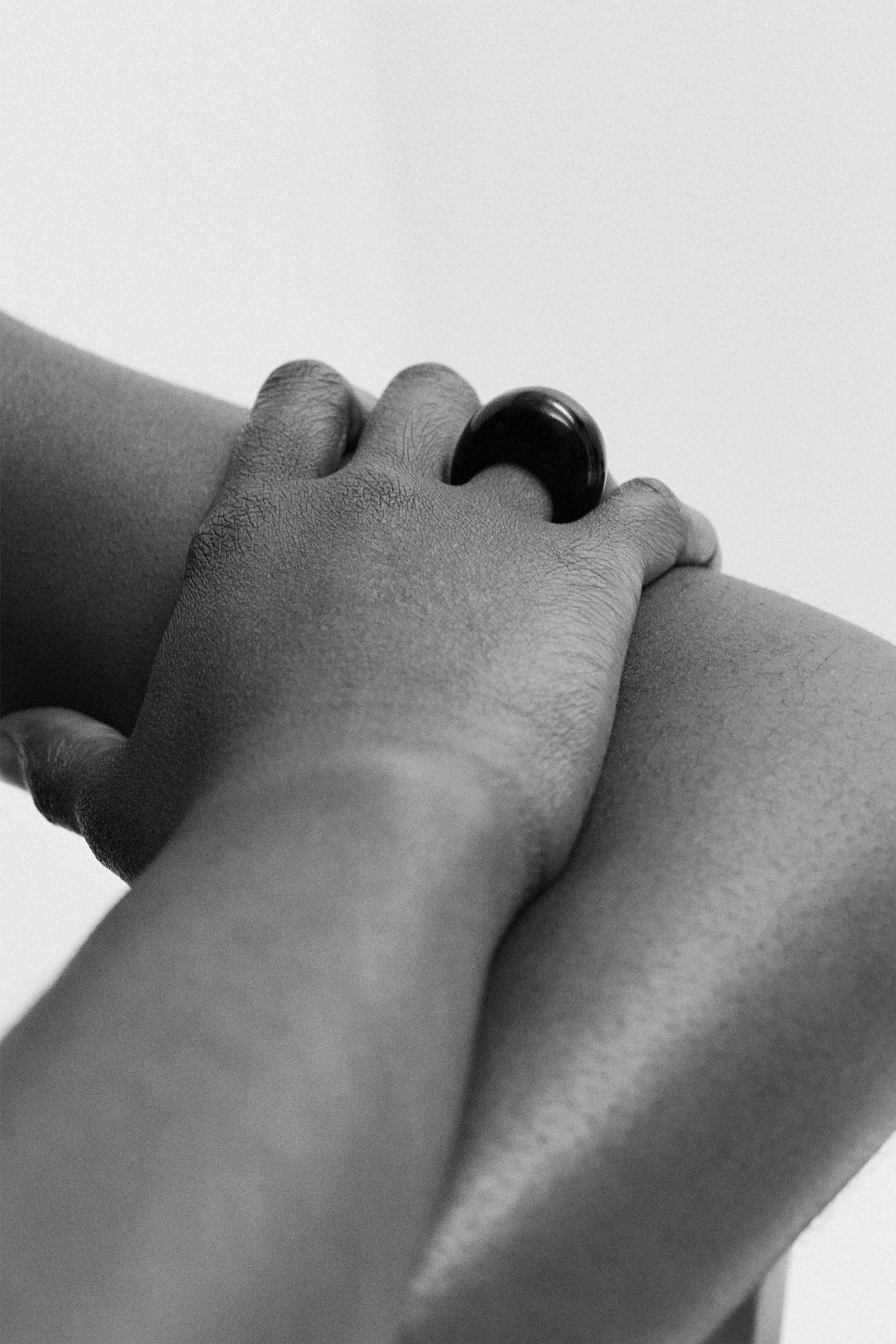 Medium Onyx Donut Ring - Image 4