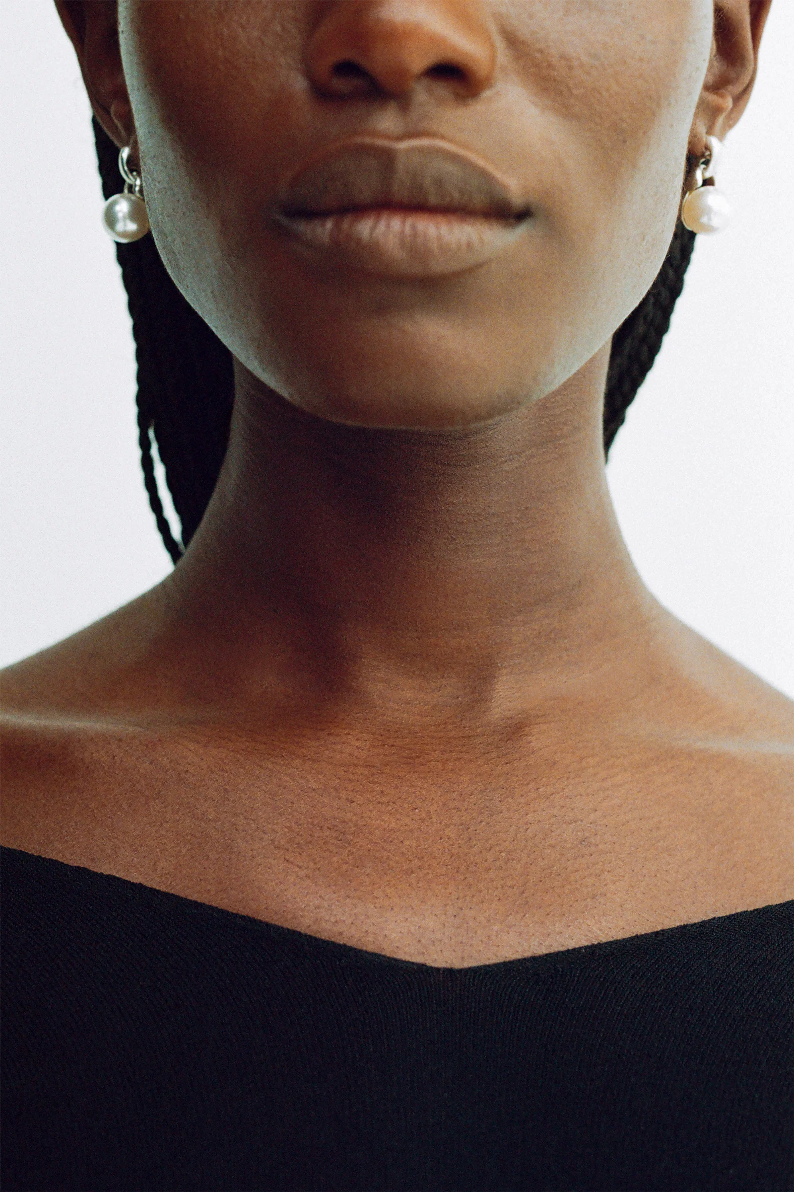 EVERYDAY PEARL EARRINGS - Image 3