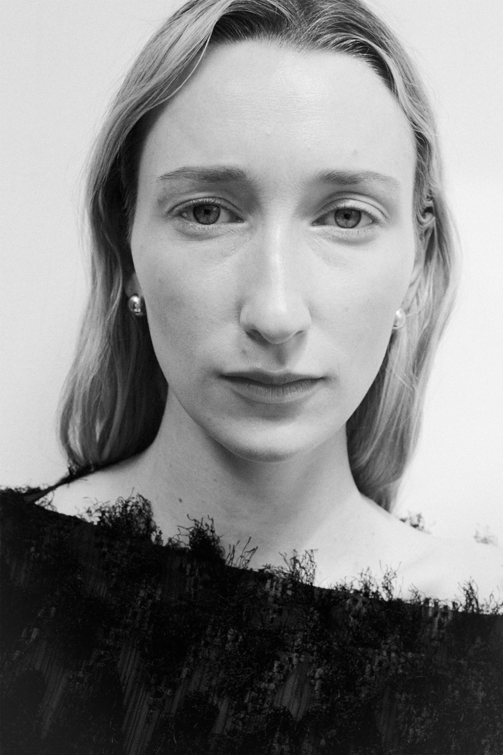 Reversible Hinged Hoops - Image 5