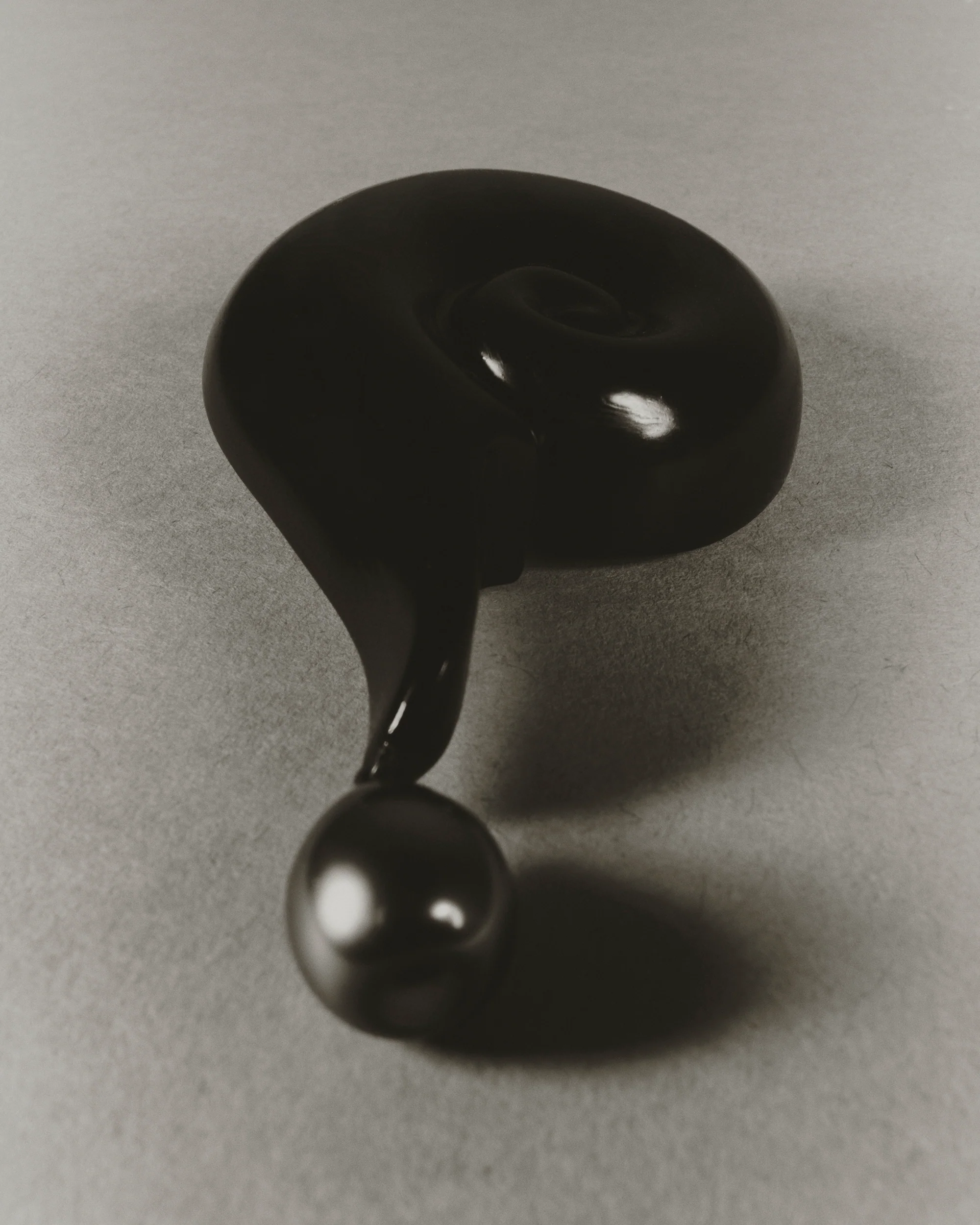 Shell Tear Brooch - Image 5
