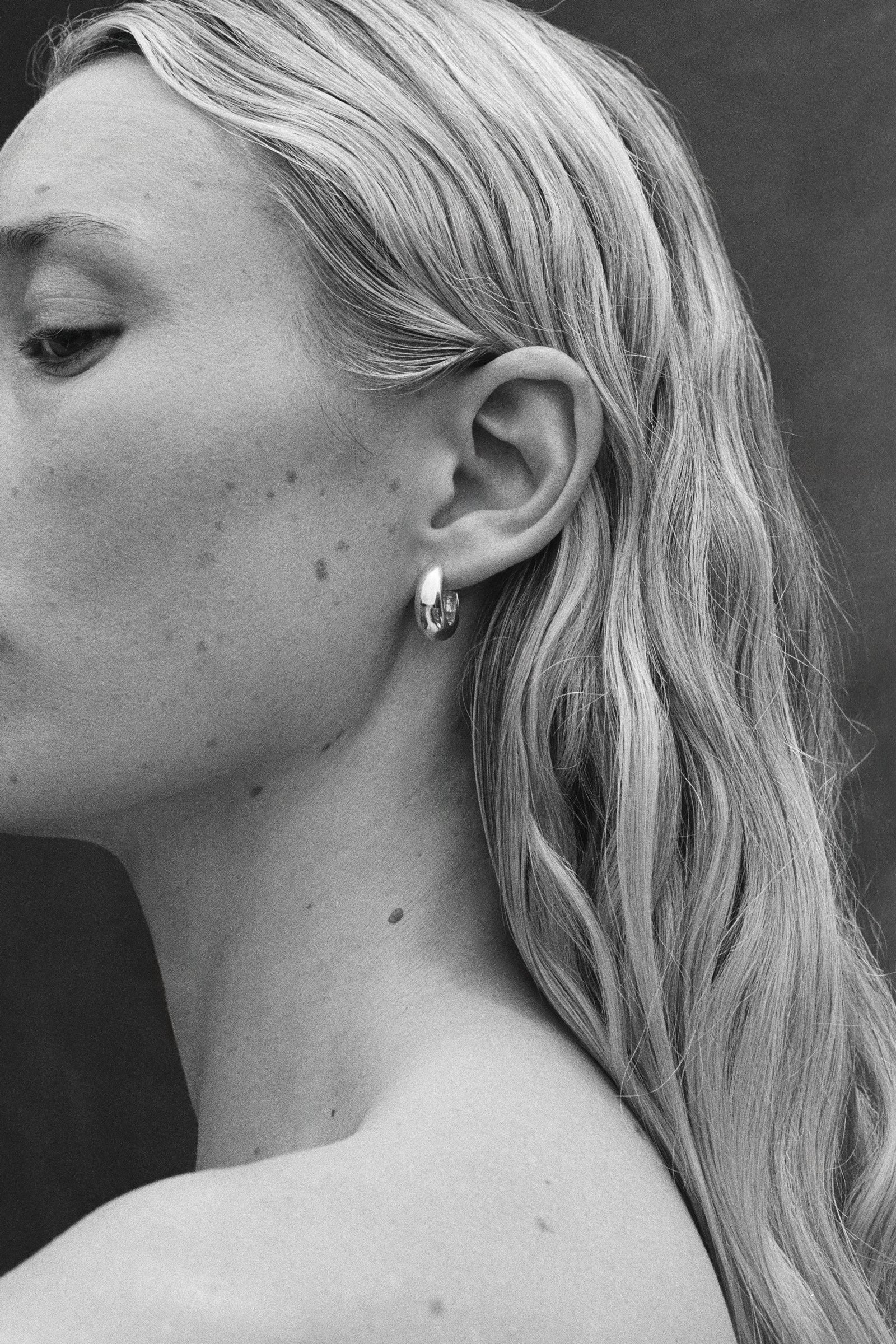 Slim Hinged Hoops - Image 2