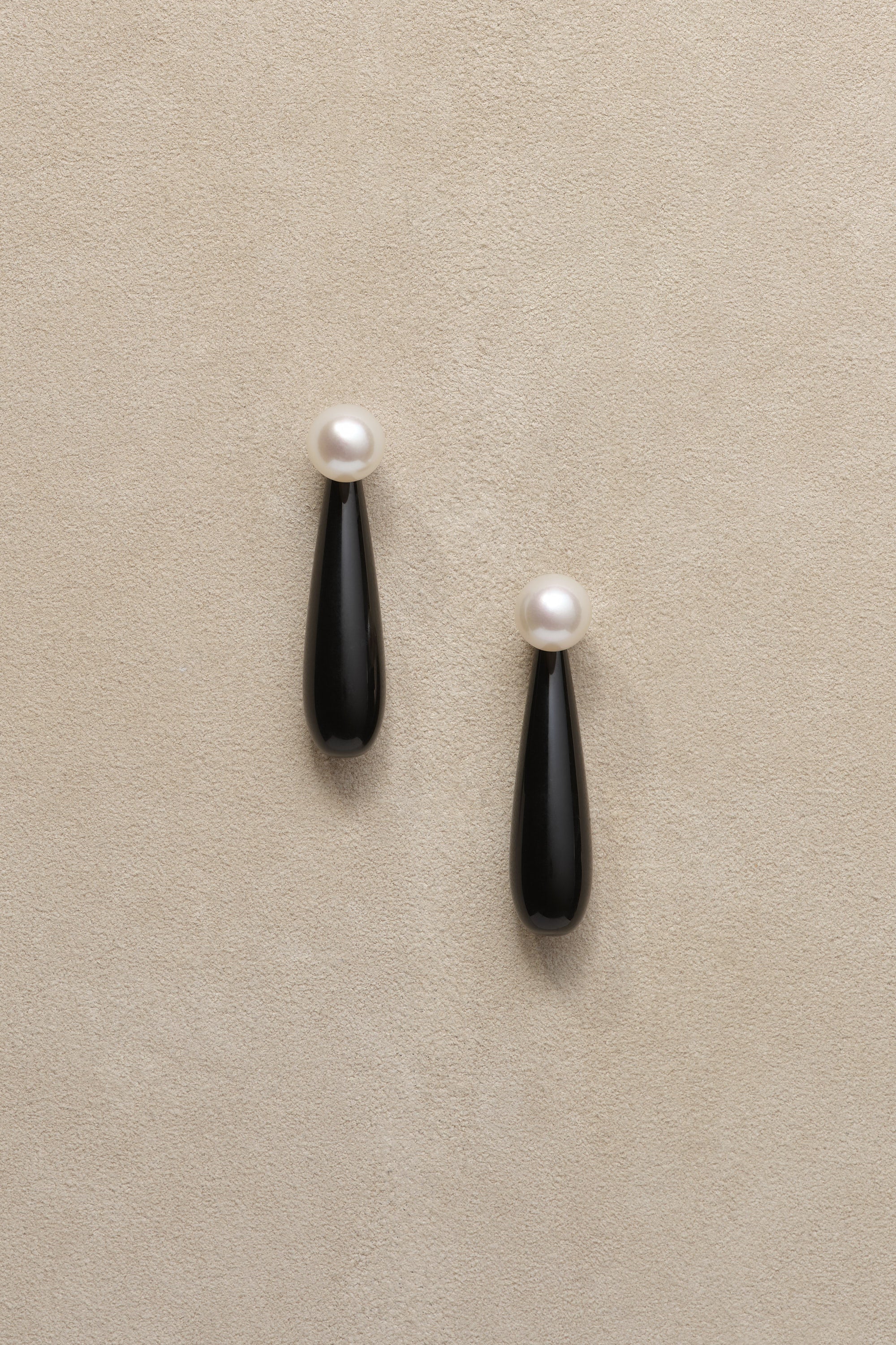Small Angelyne Earrings in Onyx - Image 2