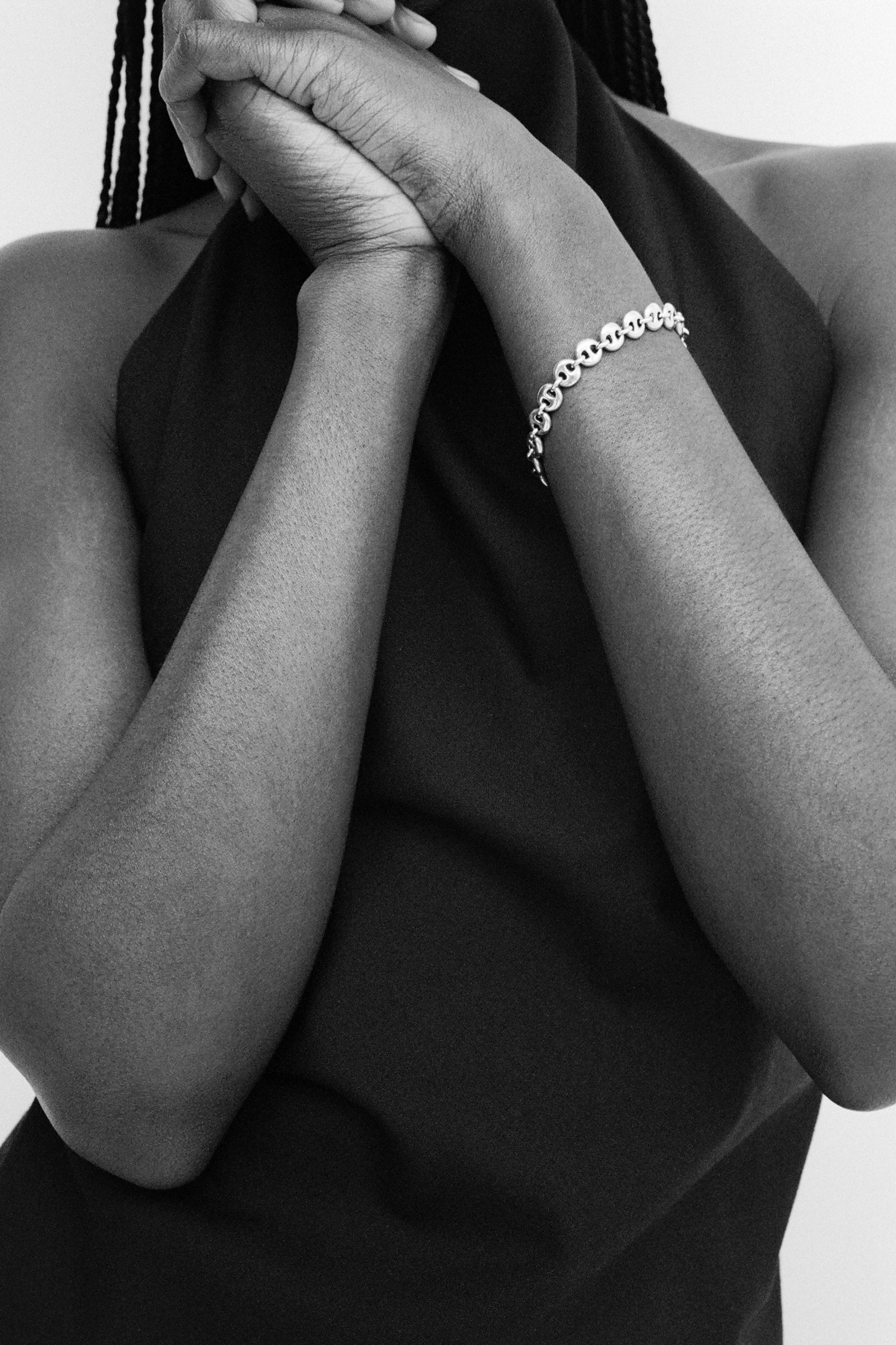 Small Circle Link Bracelet - Image 3