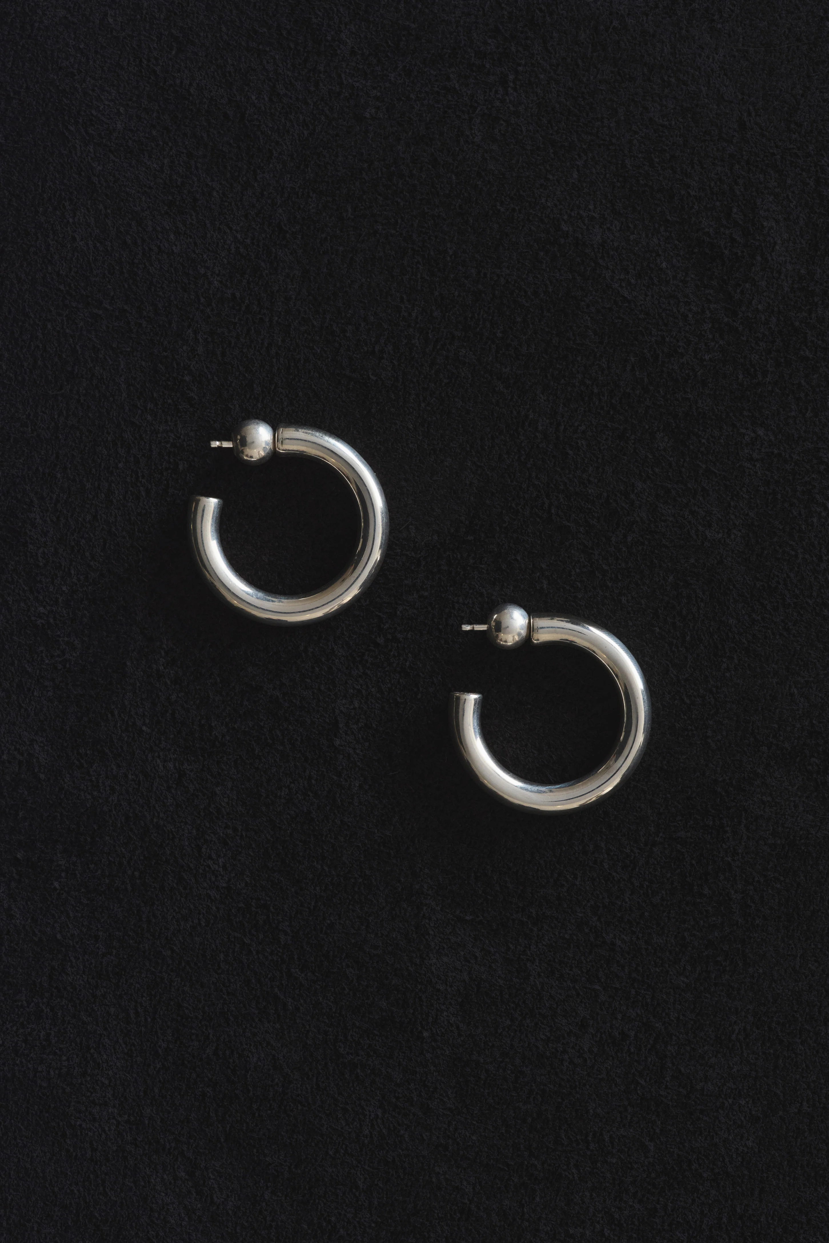 Small Everyday Hoops - Image 4