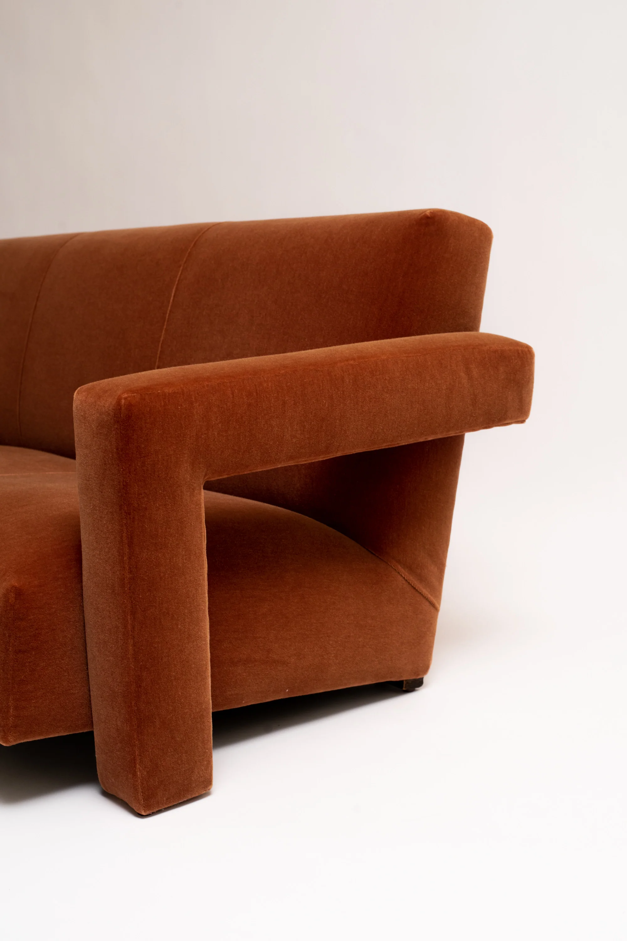 THREE-SEATER SOFA FOR METZ & CO. GERRIT THOMAS RIETVELD, C. 1937 - Image 2